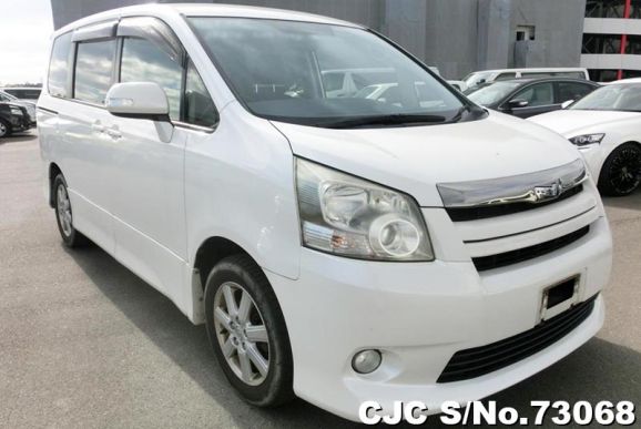 2010 Toyota / Noah Stock No. 73068